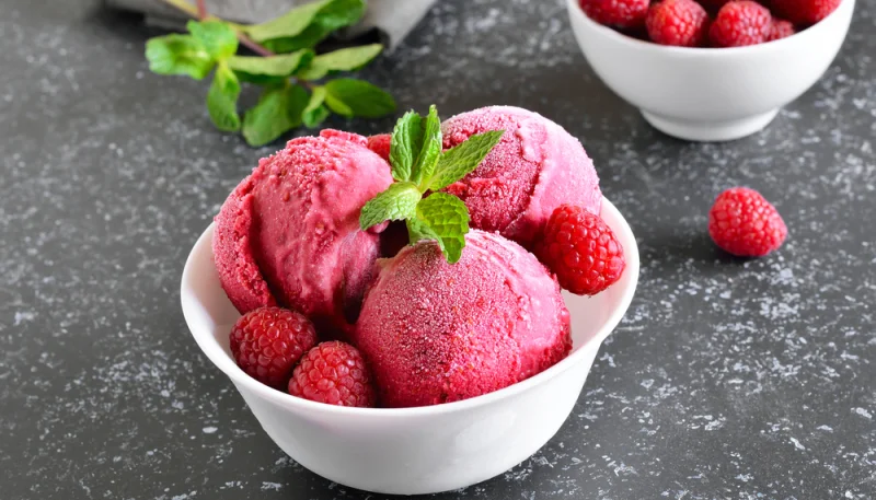 Sorbet framboises crémeux sans sorbetière