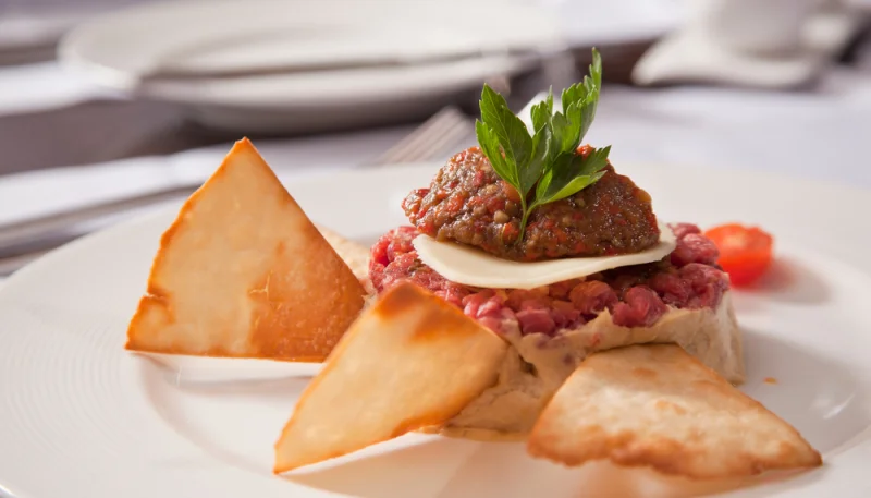 Tartare de thon aux aubergines