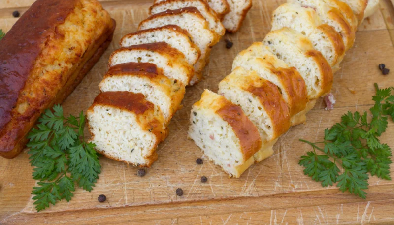 Cake au thon et à la moutarde