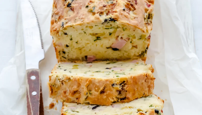 Cake courgettes et lardons