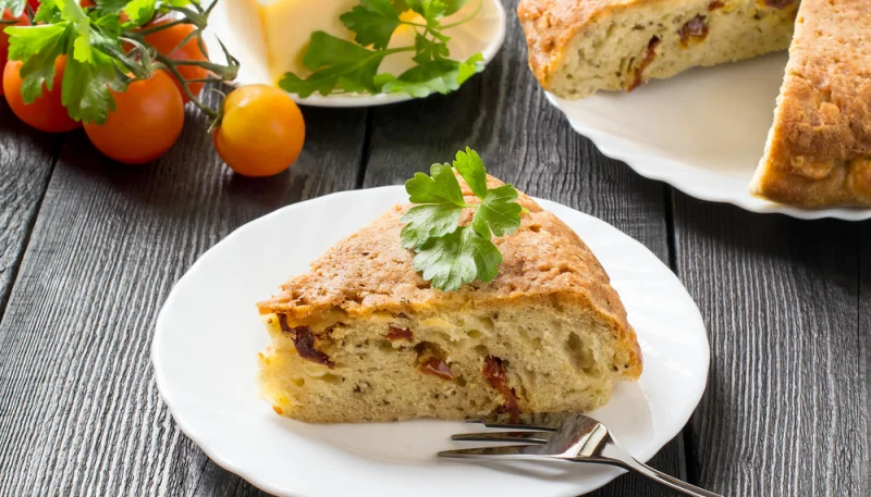 Cake salé aux tomates