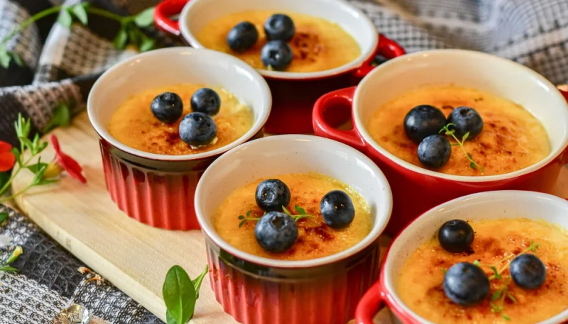 Crème brûlée aux myrtilles