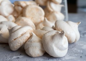 Meringue au café