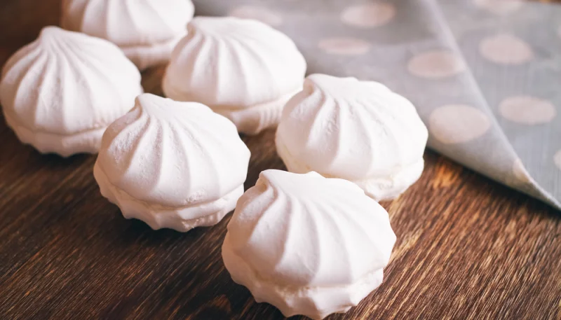 Meringues à la noix de coco
