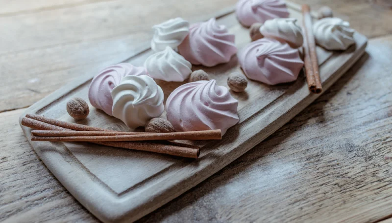 Meringues à la cannelle