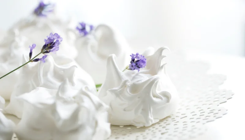 Meringues à la lavande