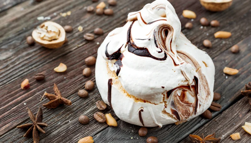 Meringues aux pépites de chocolat noir