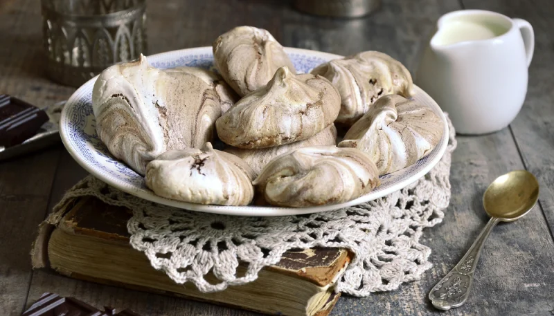 Meringues marbrées au chocolat