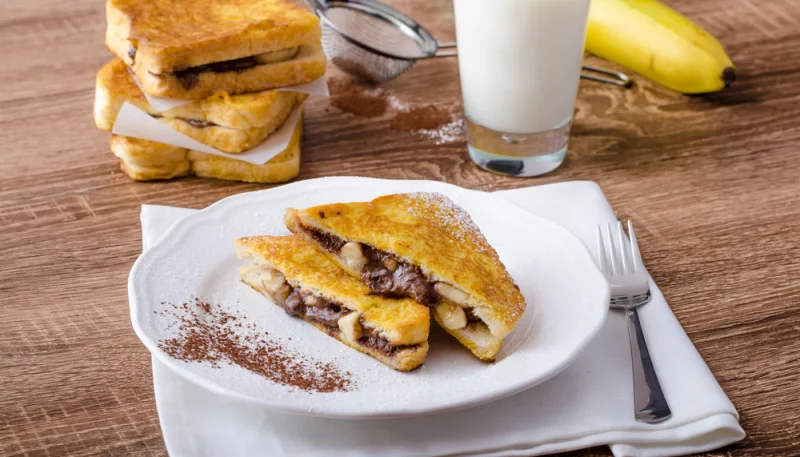 Pain perdu au chocolat au lait et à la banane
