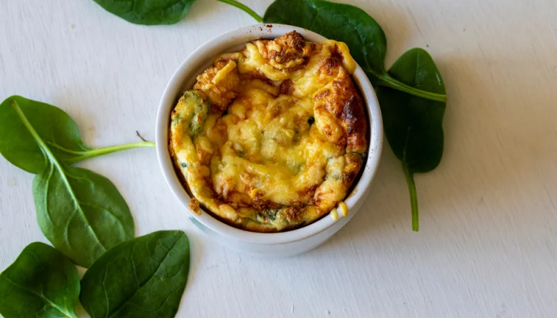 Soufflé aux épinards et au parmesan