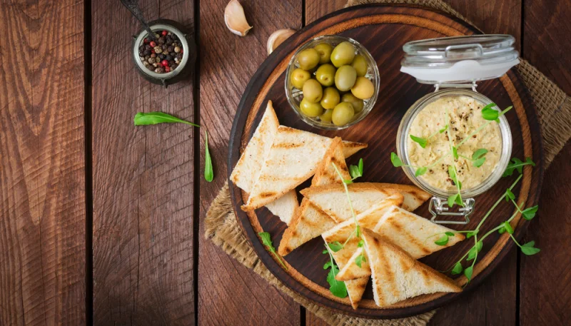 Rillettes de lapin aux olives vertes