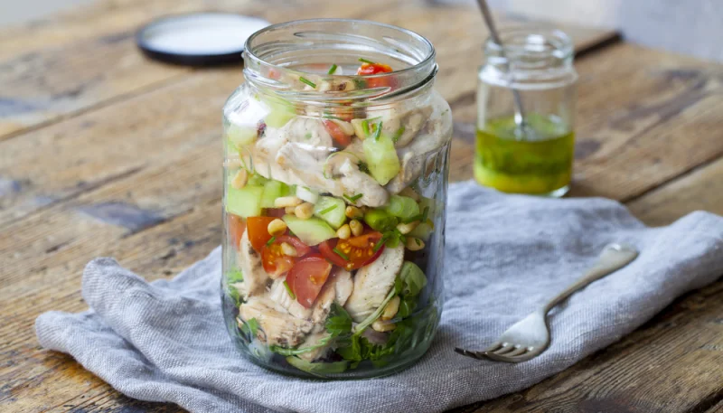 Salade jar au poulet et aux pommes de terre