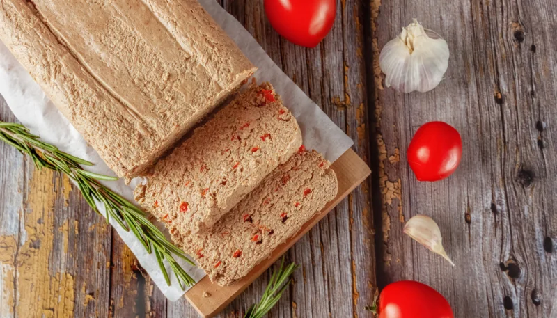 Terrine d’agneau aux tomates séchées et au citron