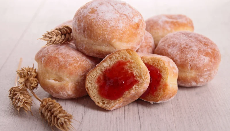 Beignets à la confiture d'abricot