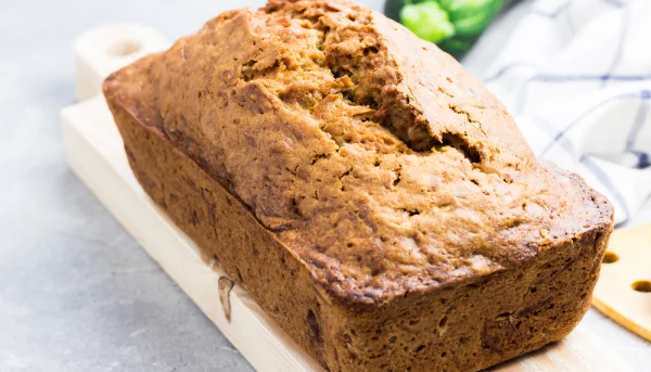 Cake au fromage de chèvre et à la noisette