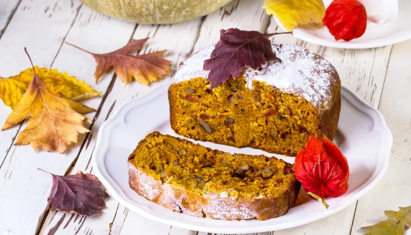 Cake au potimarron, roquefort et noisettes