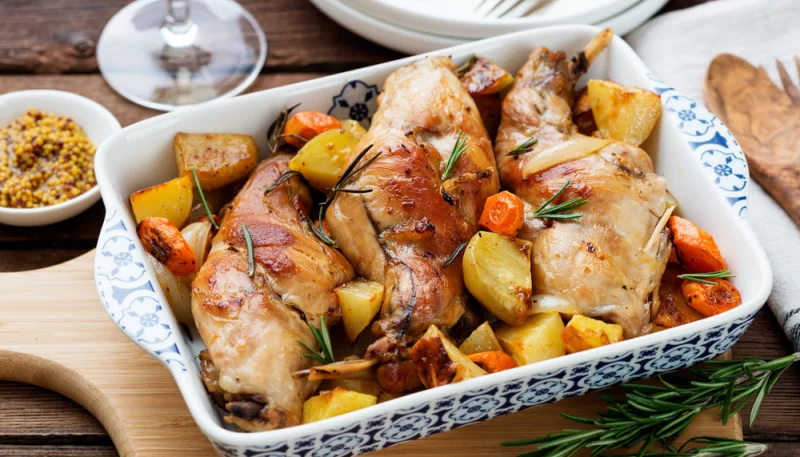 Cuisse de dinde rôtie au romarin et petits légumes