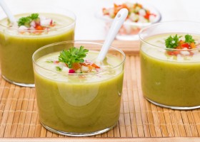 Gaspacho au chou blanc et à la pomme