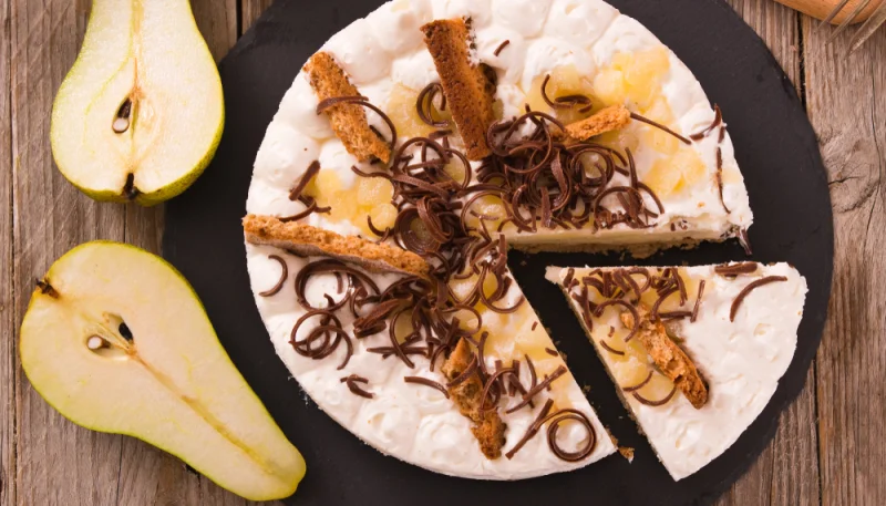 Gâteau à la mousse aux poires et au chocolat