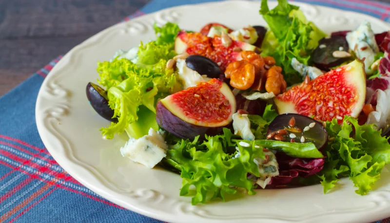 Salade raisins et roquefort