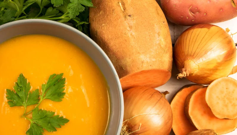 Soupe de patates douces coco, curry, gingembre