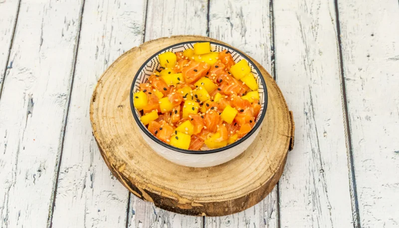 Tartare de mangue et saumon cru