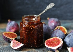 Confiture de figues aux noix