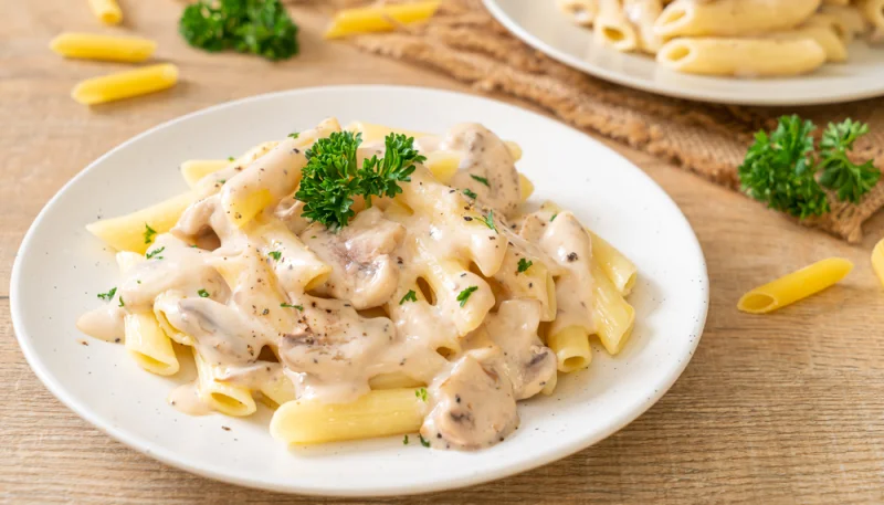 Pâtes aux 4 fromages et champignons