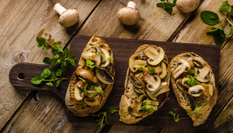 Tartines grillées et sa poêlée de champignons