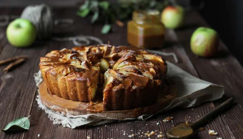 Gâteau aux pommes caramélisées