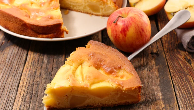 Gâteau aux pommes et à la cannelle à la vapeur