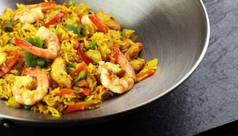 Riz au curry et aux crevettes