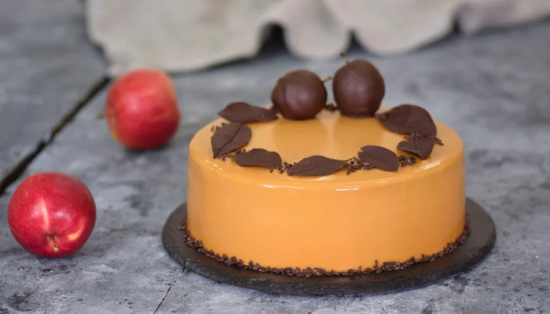 Glaçage miroir au caramel