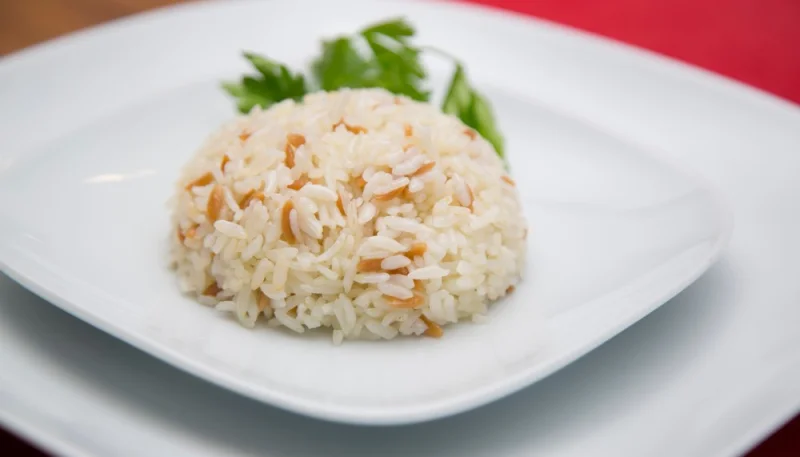 Riz pilaf à l’oignon