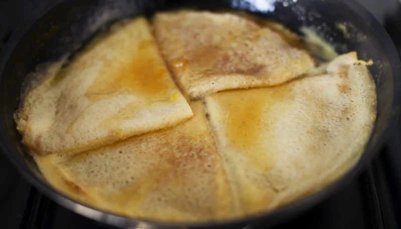 Crêpes bretonnes à la confiture de lait et au Lambig