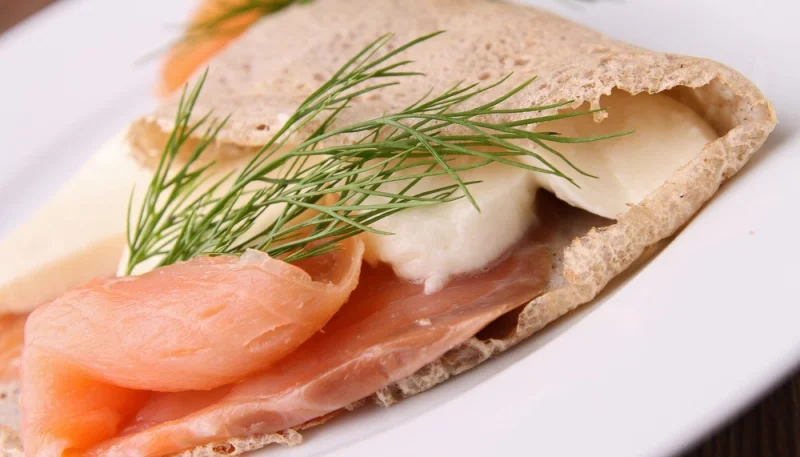 Crêpes bretonnes au saumon fumé et fromage de chèvre
