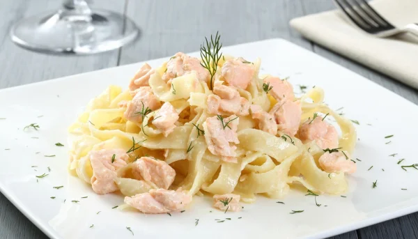 Tagliatelles au saumon et au fromage