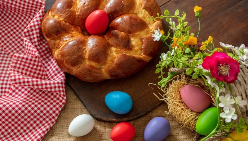 Brioche de Pâques aux écorces d'oranges confites