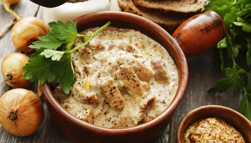 Filet d'agneau sauce à la moutarde