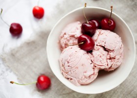 Ice cream aux cerises