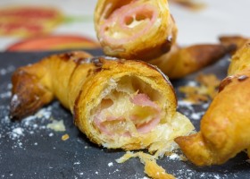 Mini-croissants au jambon