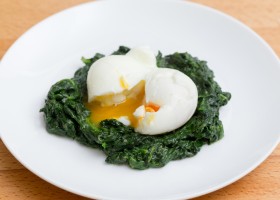 Oeufs mollets aux épinards