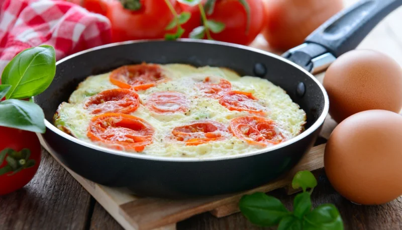 Omelette à la tomate