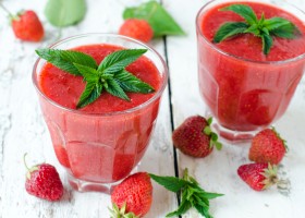 Smoothie à la fraise et à la menthe