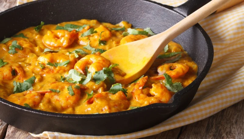 Crevettes au curry et lait de coco
