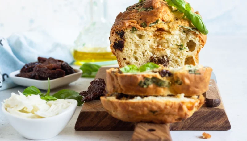 Cake feta tomates séchées