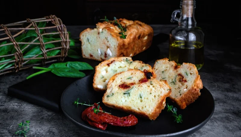 Cake tomates séchées chèvre