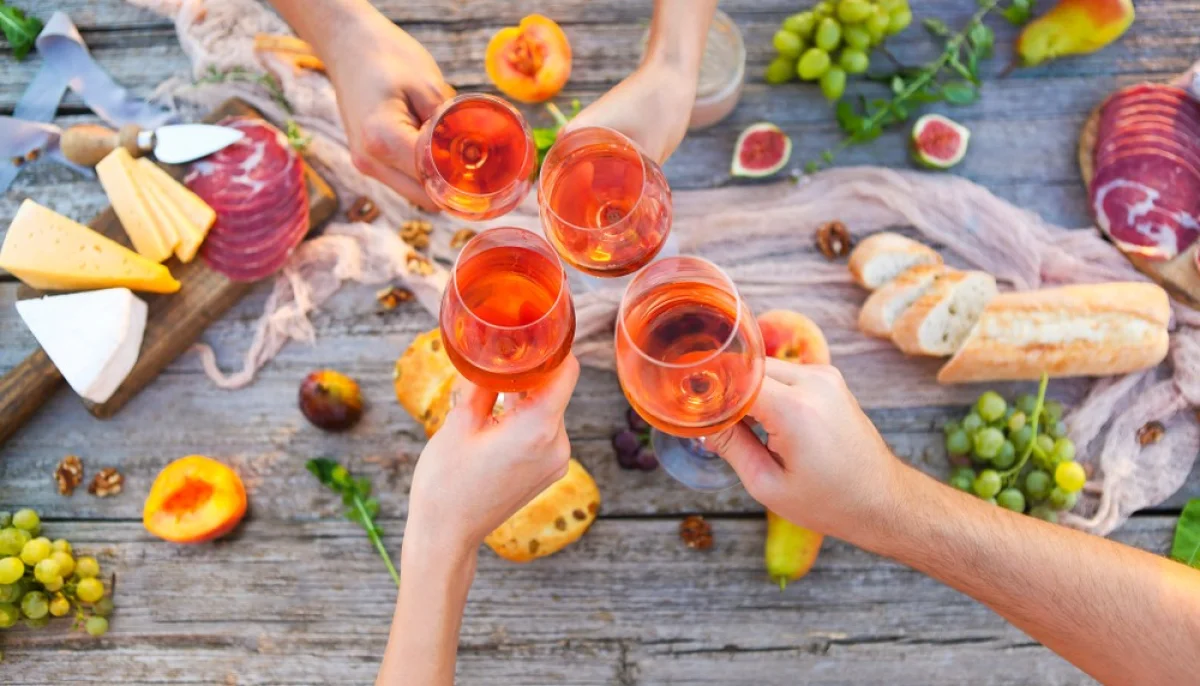 Comment bien préparer votre soirée d'apéro dinatoire cet été ?