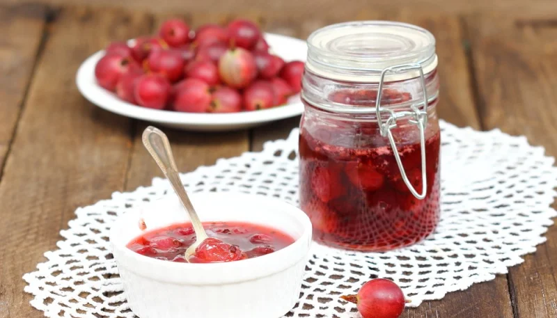 Gelée de groseilles à maquereau