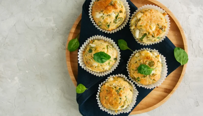Muffins courgette feta